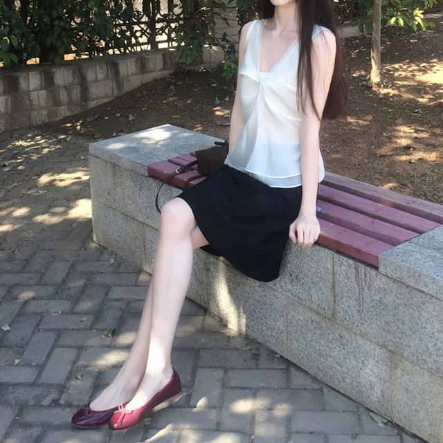 Sleeveless V-Neck Blouse with A-Line Skirt