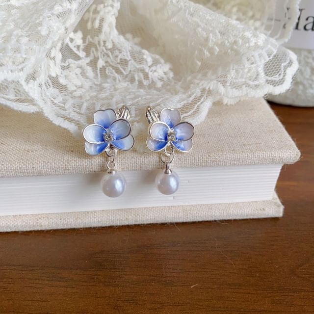 Clip / Earring Faux Pearl Drop Flower On