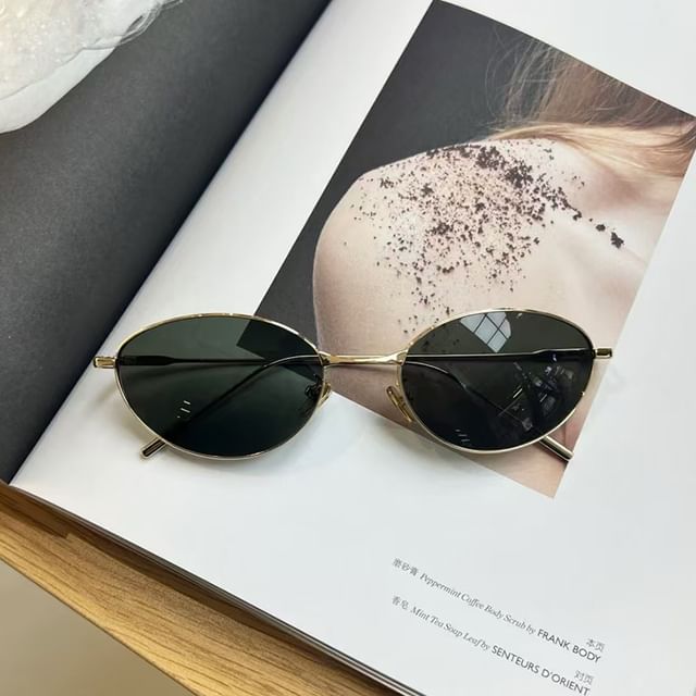 Oval Frame Sunglasses Metal