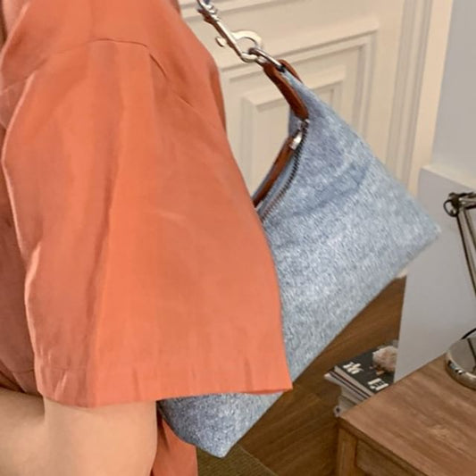 Contrast Strap Shoulder Bag