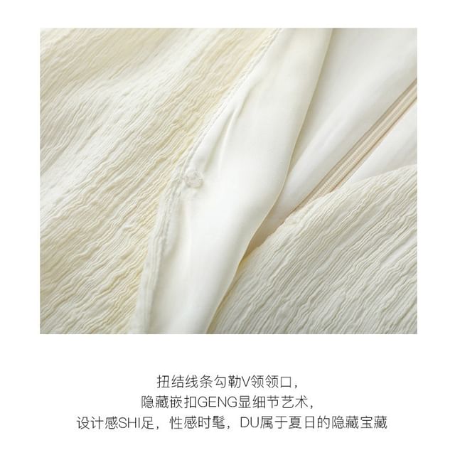 V-Neck Tank Plain Top Knot High / Slit Leg Wide Pants Rise