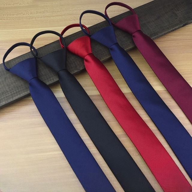 Silky Plain Tie