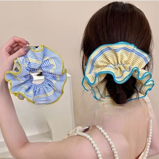 Ruffled Scrunchie Striped