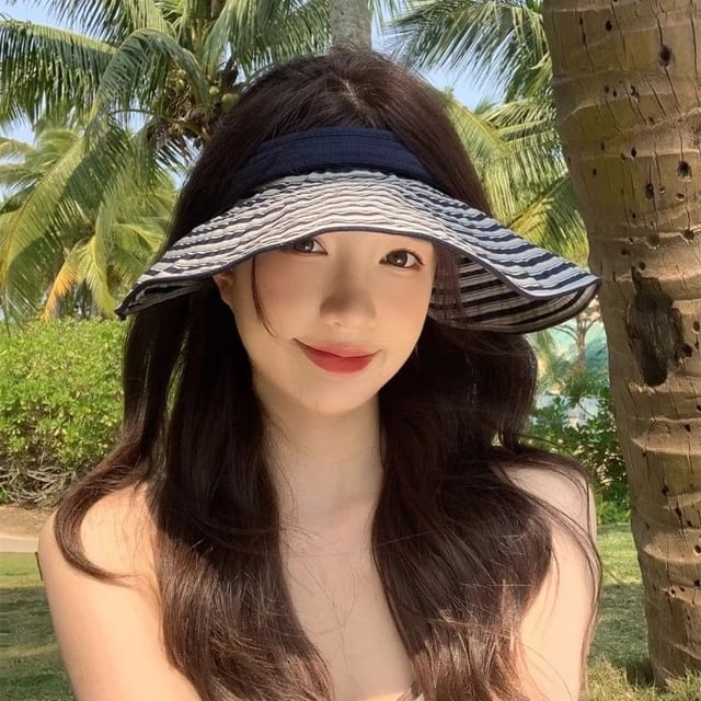 Brim Striped Wide Visor