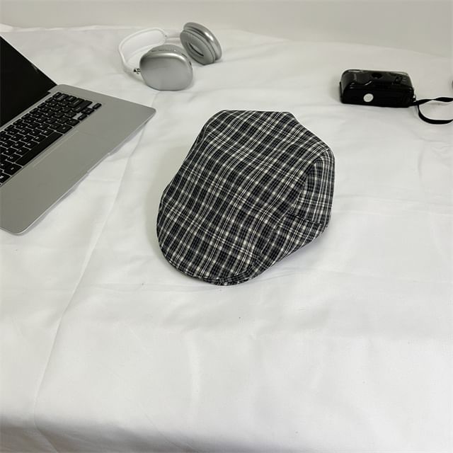 Cap Plaid Flat