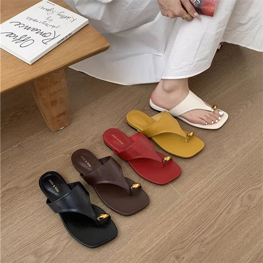 Metal Accent Faux Leather Toe Loop Flat Slide Sandals