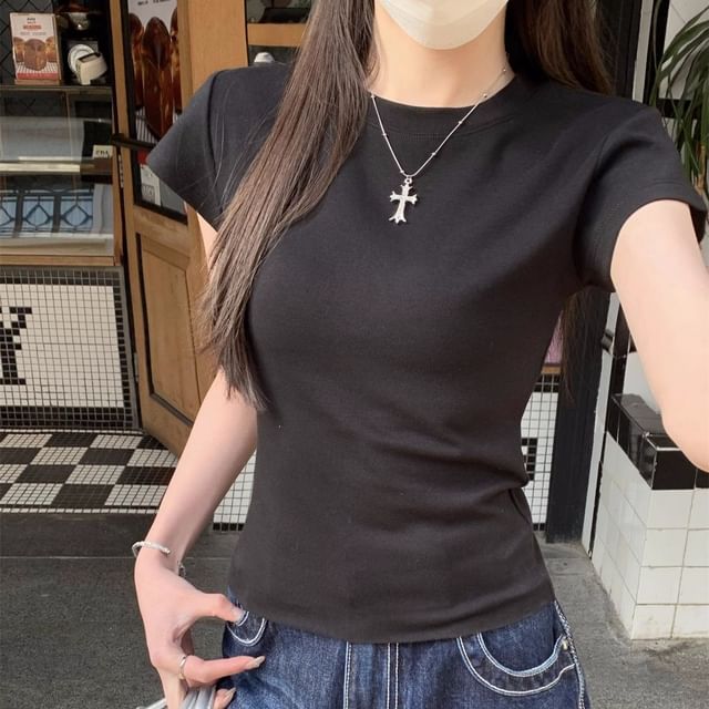 Plain Round-Neck Short-Sleeved T-Shirt