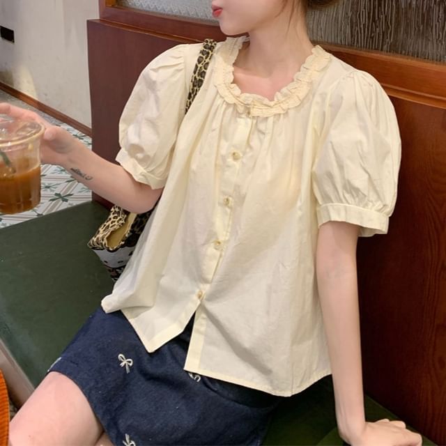 Lace-Trimmed Buttoned Puff-Sleeved Crewneck Cropped Blouse