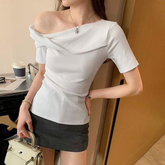 Short Off Top Plain Sleeve Shoulder