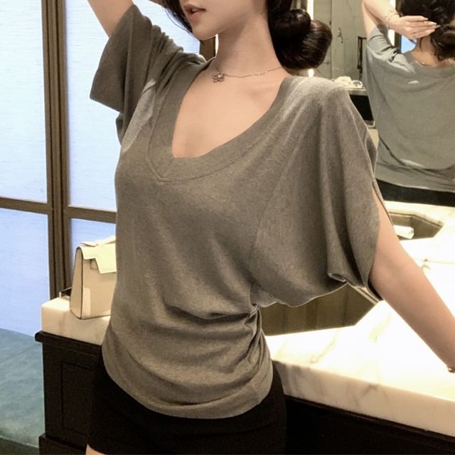 Plain Slim-Fit Batwing-Sleeved V-Neck T-Shirt