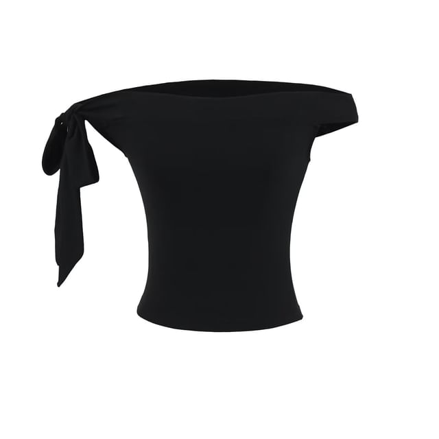 Plain Off-Shoulder Short-Sleeved Cropped T-Shirt