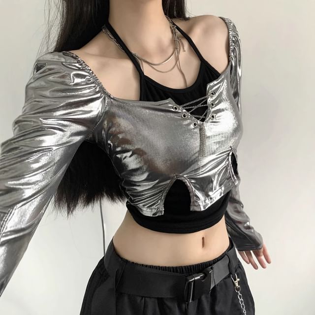 Mock Two-Piece Long-Sleeve Halter-Neck Chained-Up Crop Top / Low Waist Cargo Pants