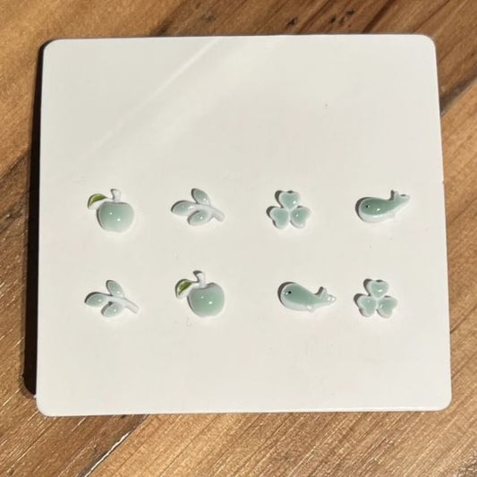 Whale Pairs: 4 Clover Leaf Stud Earring Ceramic Apple /