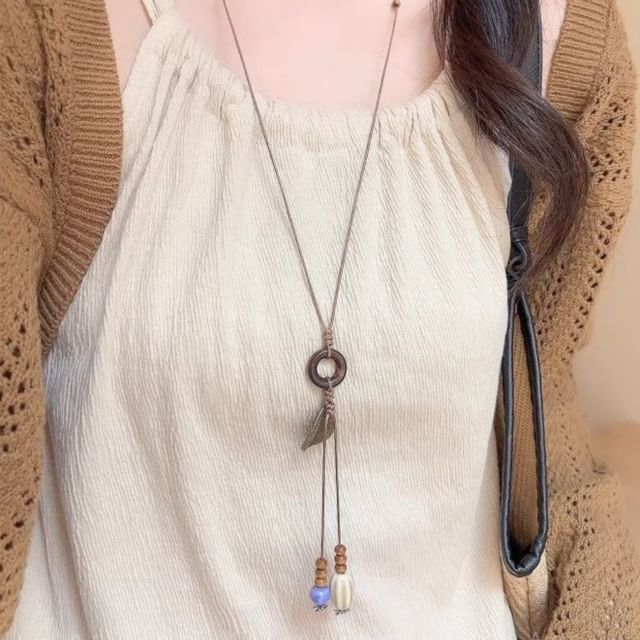 Pendant Hoop Cord Leaf Necklace