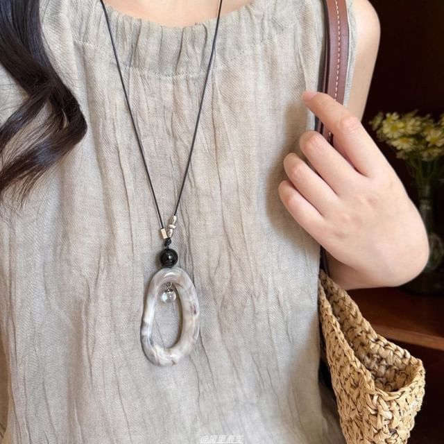Resin Necklace Hoop Pendant Irregular Cord