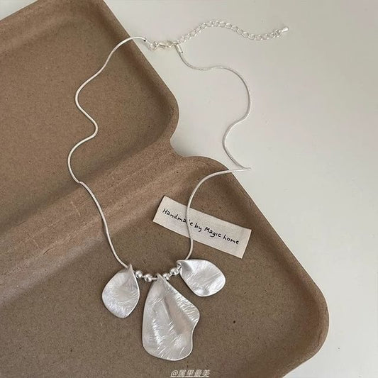 Pendant Petal Necklace Alloy Brushed