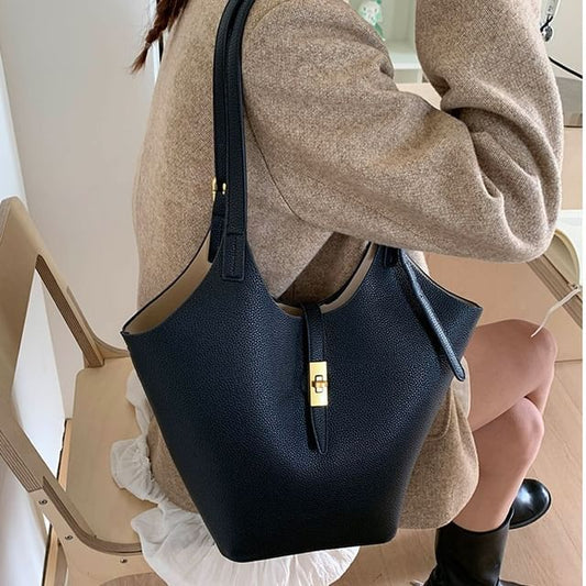 Pouch Shoulder Buckle With Bag