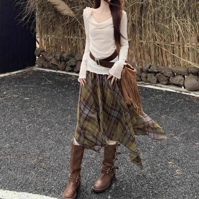 Scoop Neck Ruched Tee with Plaid Maxi Skirt and Belt Set