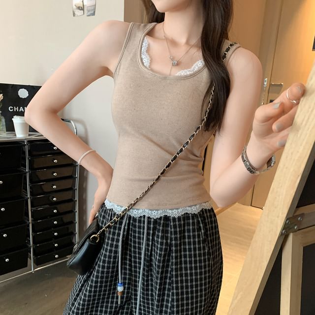 Lace Panel Scoop Neck Slim Fit Crop Tank