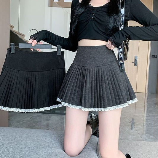 High-Waist Lace Trim Pleated Mini Skirt