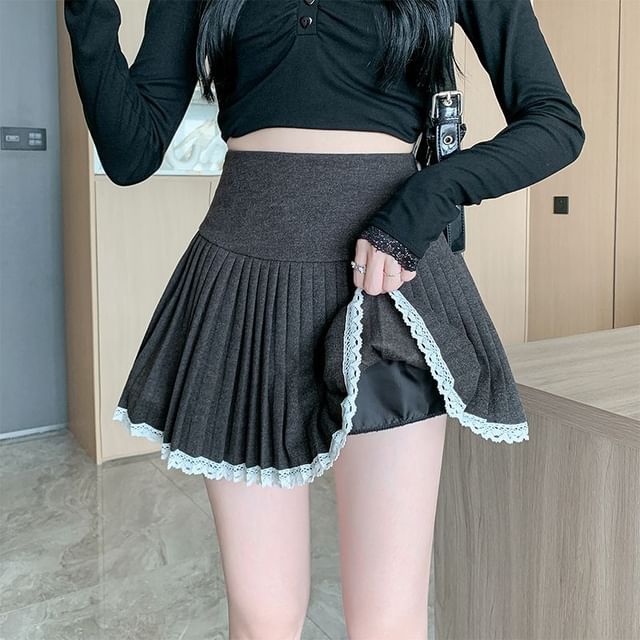 High-Waist Lace Trim Pleated Mini Skirt