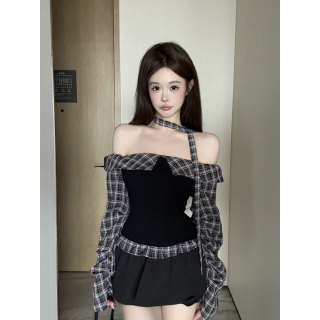Off-Shoulder Plaid-Panel Long-Sleeved Cropped Top