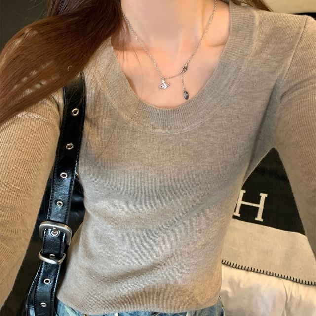 Scoop-Neck Long-Sleeve Basic Knit Tee