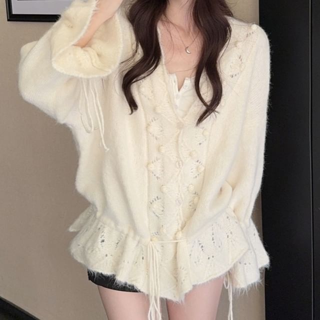 Eyelet Lace Cami Top / V-Neck Long Sleeve Bobble Sweater