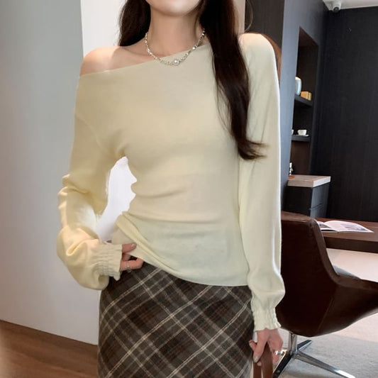 One-Shoulder Long-Sleeve Plain Knit Top