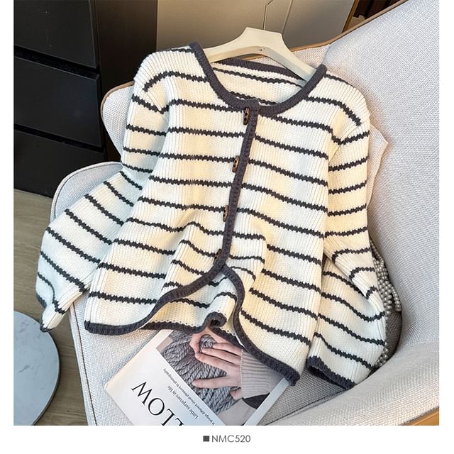 Long Sleeve Round Neck Striped Loose-Fit Cardigan