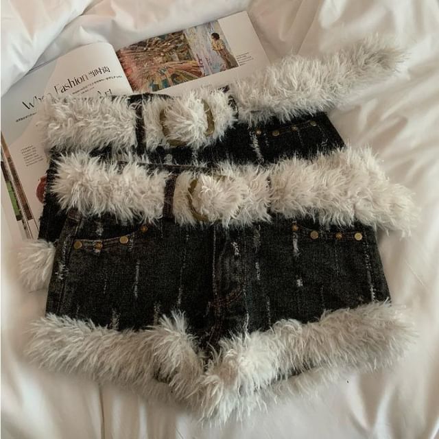 Low Rise Distressed Belted Panel Fluffy Denim Hot Pants