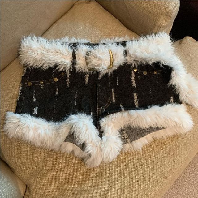 Low Rise Distressed Belted Panel Fluffy Denim Hot Pants