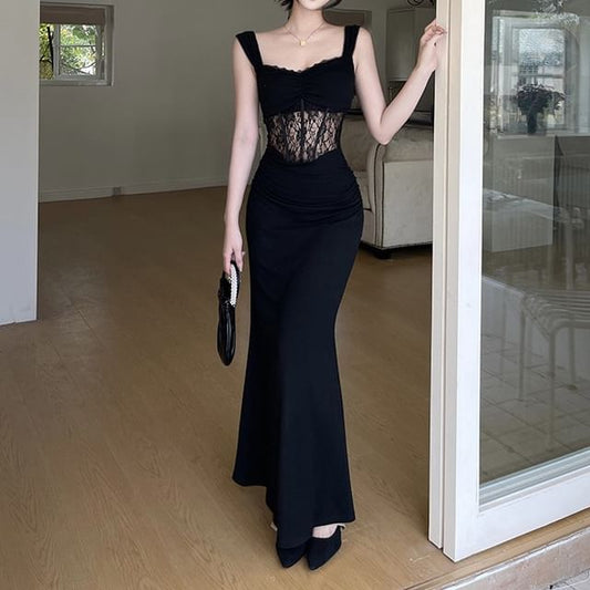 Sleeveless V-Neck Lace Maxi Mermaid Dress