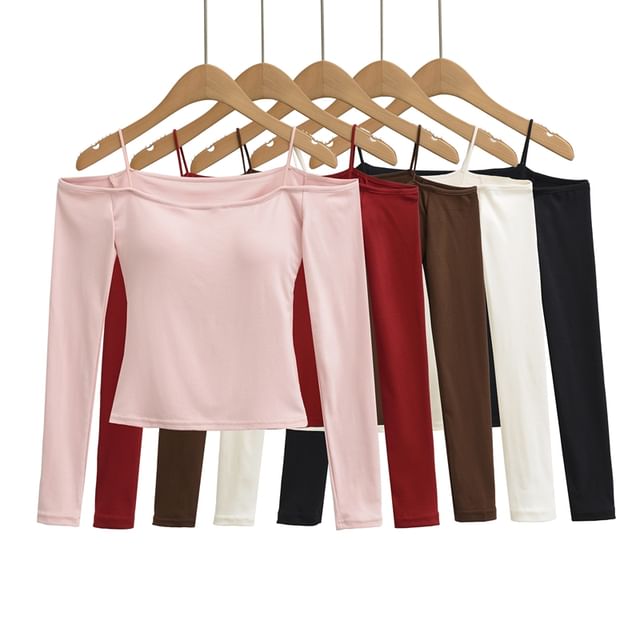 Plain Cold-Shoulder Crop Tee with Long Sleeves