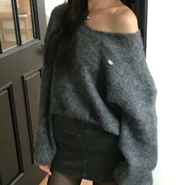 Relaxed V-Neck Drop Shoulder Knitwear