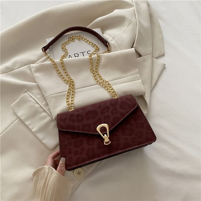 Leopard Patterned Flap Shoulder Bag