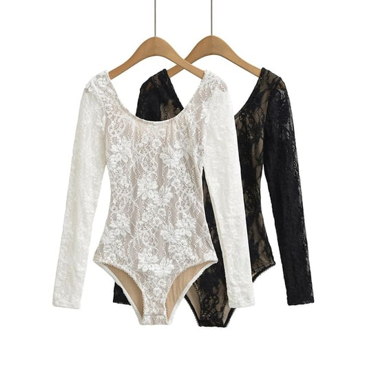 Lace Overlay Long-Sleeve Bodysuit with Scoop Neckline