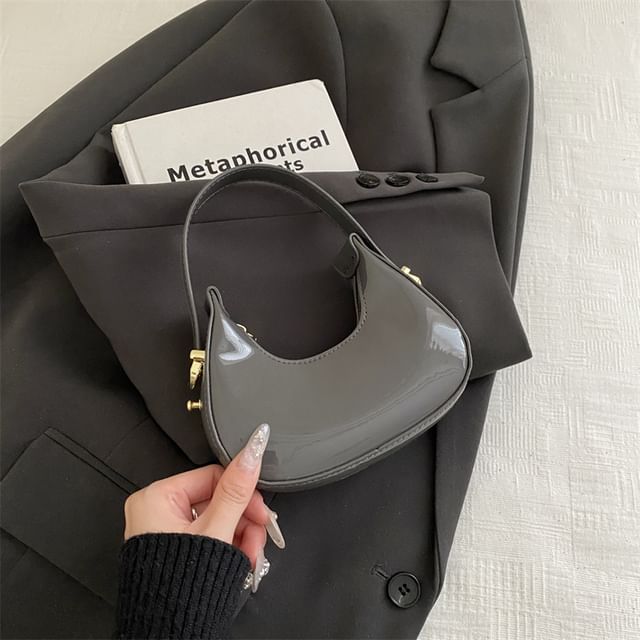 Plain Faux Leather Zip Shoulder Bag
