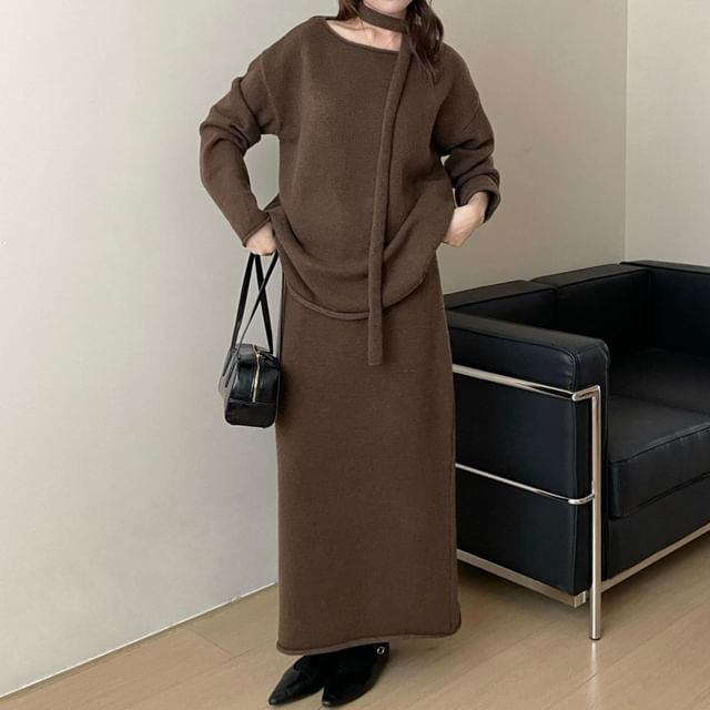 Crew Neck Sweater with High-Rise Knit Maxi Skirt Set