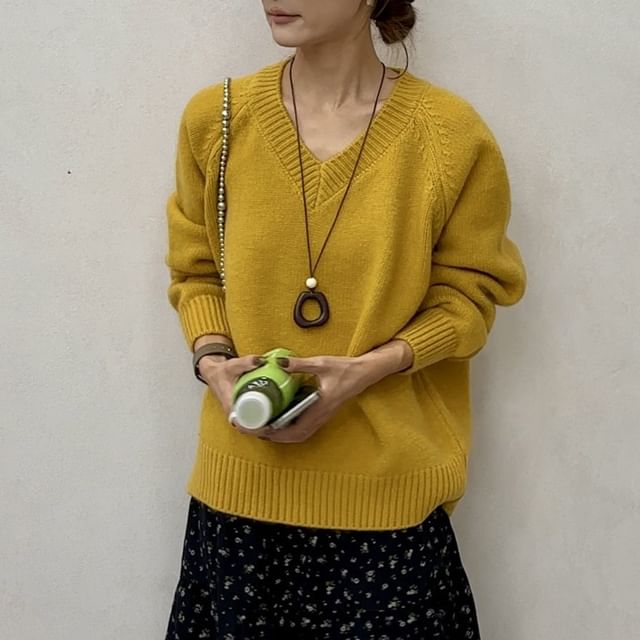 Classic V-Neck Knit Sweater with Clean Lines