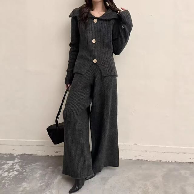 Wide-Collar Slit Knit Top Paired with Wide-Leg Trousers