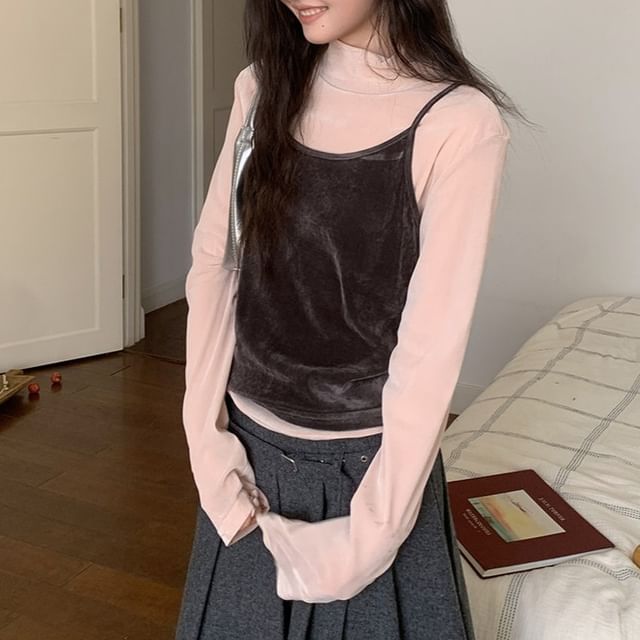 Set: Long-Sleeve Tee & Scoop Neck Camisole