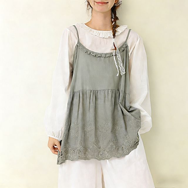Spaghetti Strap Scoop Neck Ruffle Lace Camisole