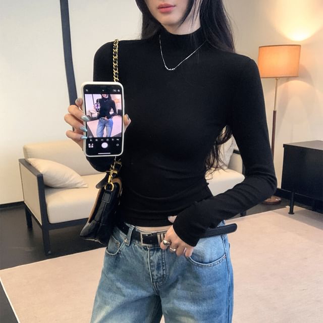 Mock Neck Slim-Fit Long-Sleeve Tee
