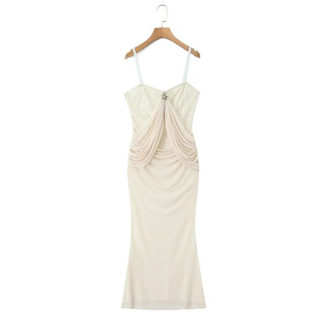 Set: Off-Shoulder Lace Panel Ruched Maxi Mermaid Dress + Brooch