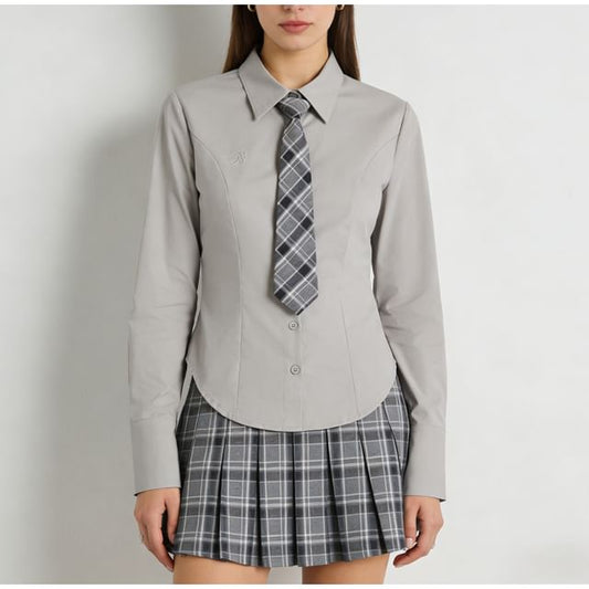 Rounded Hem Slim Shirt with Tie