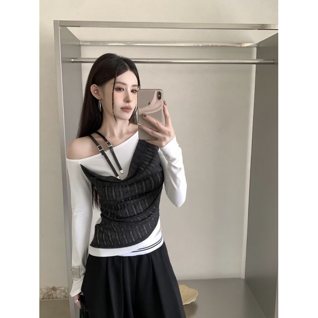 Asymmetric Hem Cold-Shoulder Paneled Fitted Top