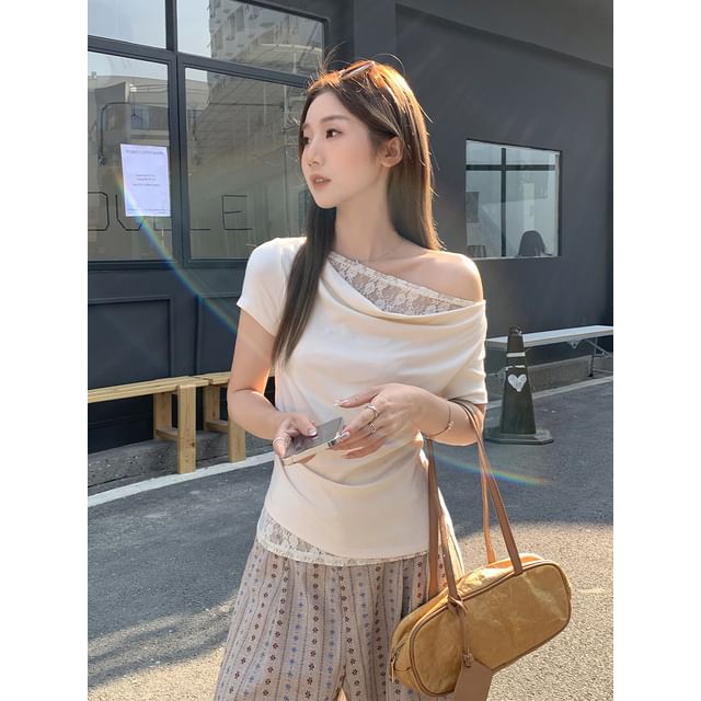 Short Sleeve Cowl Neck Lace Panel Slim-Fit Top