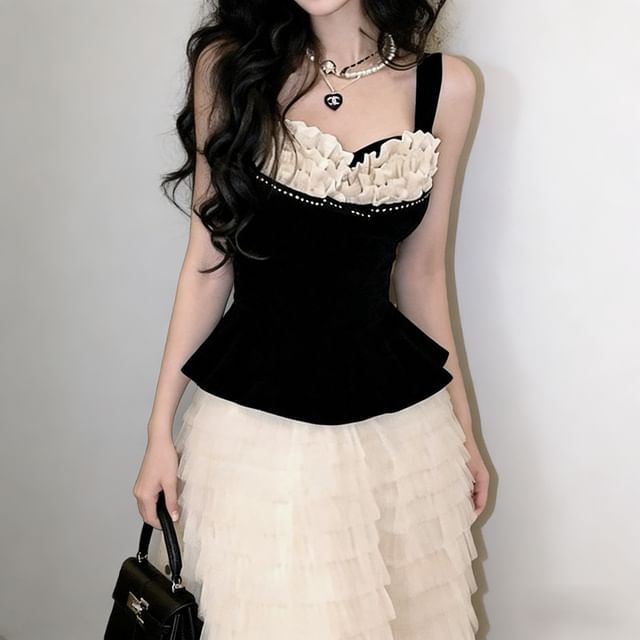 Lace Panel Peplum Crop Tank Top