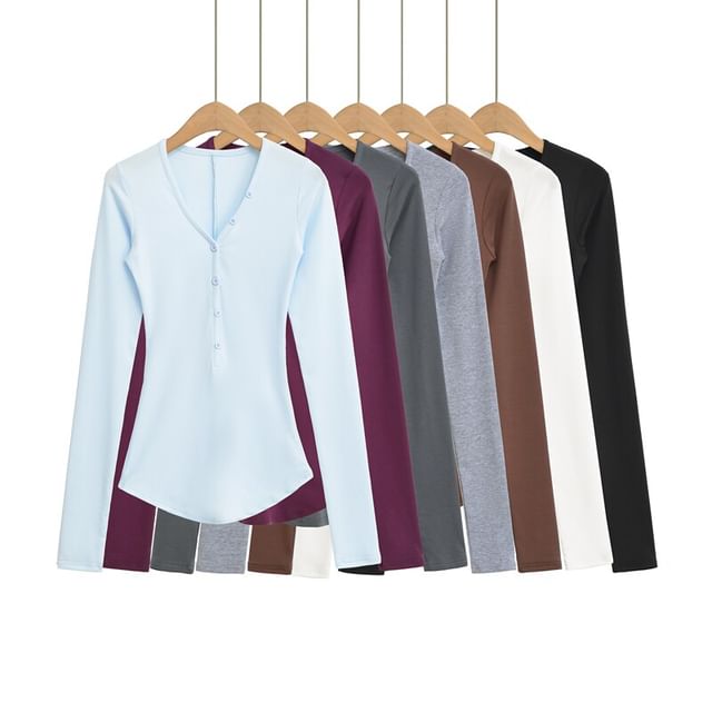 V-Neck Crop Tee - Long Sleeve